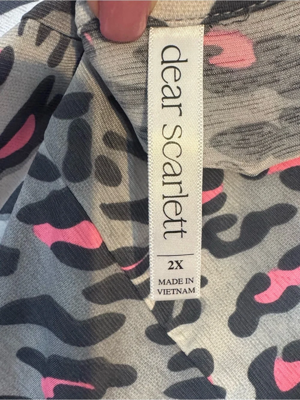 Women's Grey and Pink Leopard Print Top - PLUS: 2X #E - Picture 7 of 7